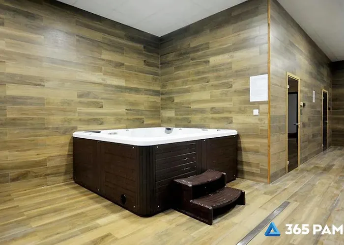 365pam - Dwie Sosny Przy Plazy - Sauna, Jacuzzi, Silownia, Bawialnia アパート ウストロニエ・モルスキエ