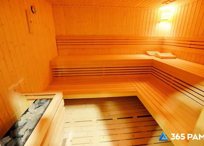 365pam - Dwie Sosny Przy Plazy - Sauna, Jacuzzi, Silownia, Bawialnia ウストロニエ・モルスキエ