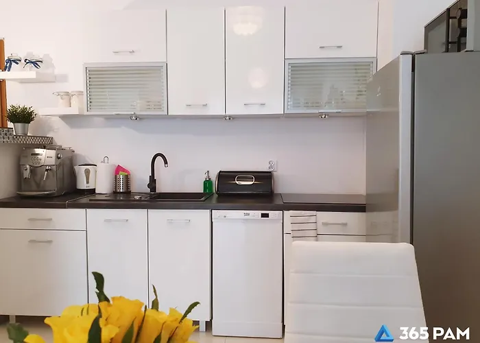 アパート 365pam - Dwie Sosny Przy Plazy - Sauna, Jacuzzi, Silownia, Bawialnia ウストロニエ・モルスキエ