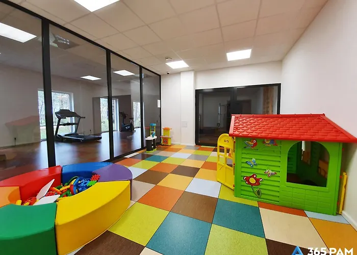 365pam - Dwie Sosny Przy Plazy - Sauna, Jacuzzi, Silownia, Bawialnia ウストロニエ・モルスキエ