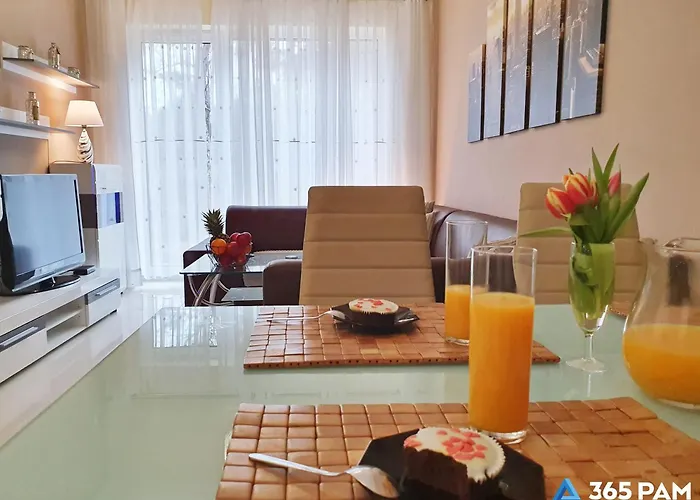 365pam - Dwie Sosny Przy Plazy - Sauna, Jacuzzi, Silownia, Bawialnia ウストロニエ・モルスキエ